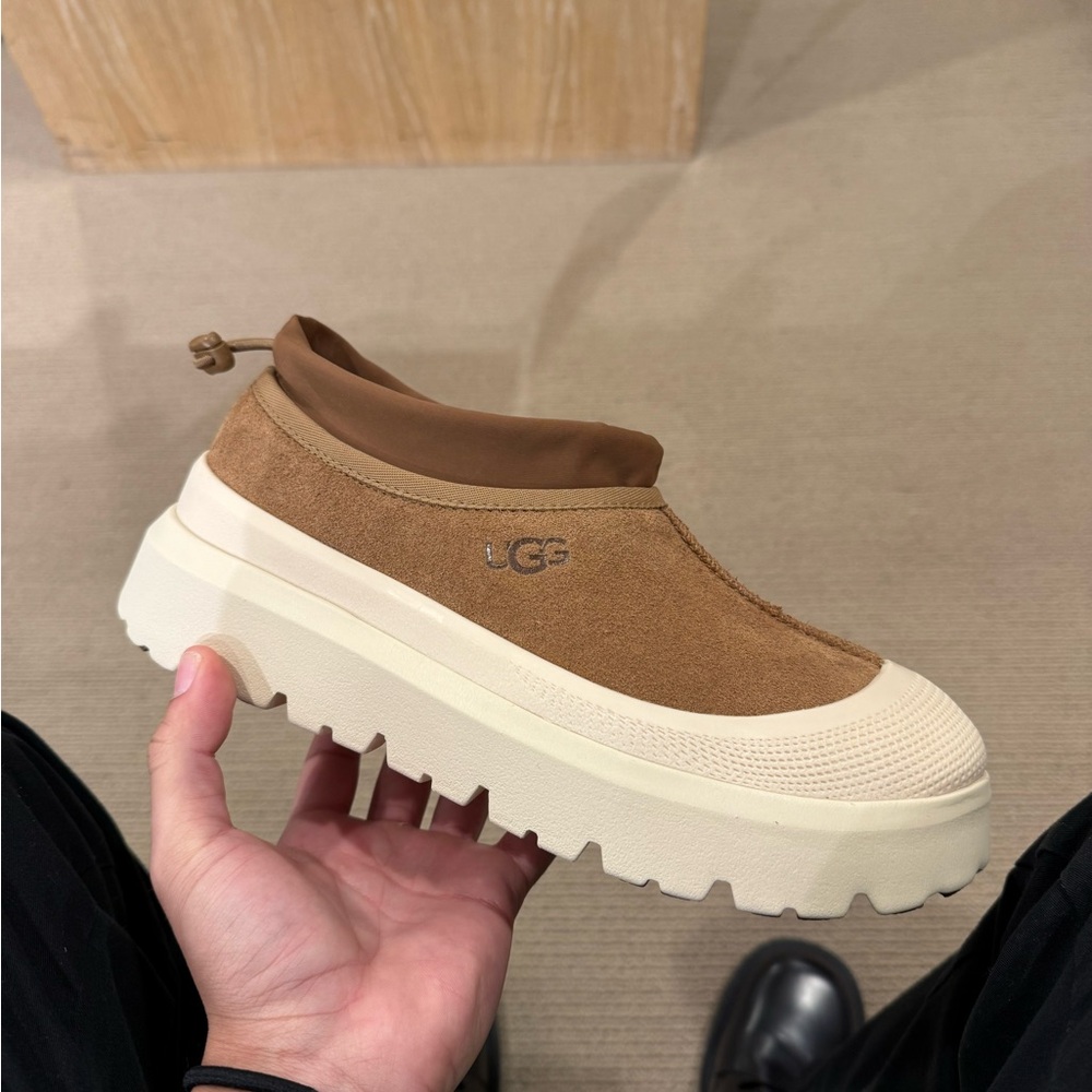 UGG Slip-On